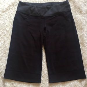 Lululemon Clam Diggers